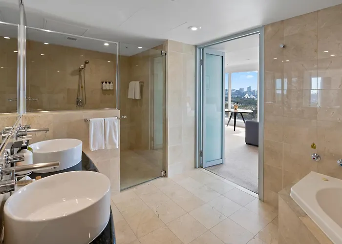 One-Bedroom King Suite